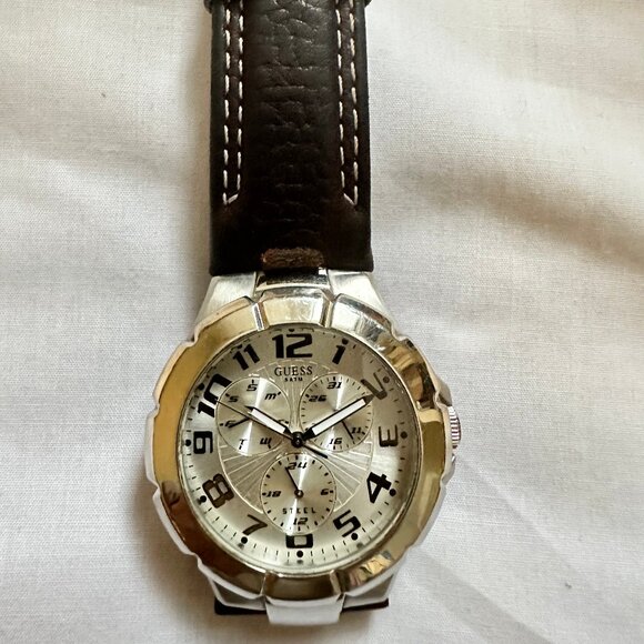 Guess Steel 190199G1 Men's Wrist Watch Brown Leather Band, New Battery, Quartz - Picture 5 of 9
